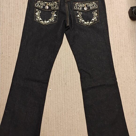 Crest Jeans  💖 - Picture 5 of 9